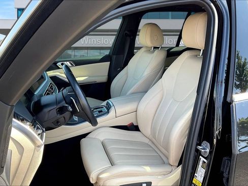 Used 2022 BMW X5 xDrive40i w/ Parking Assistance Package AWD/4WD image 21