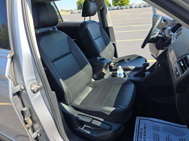 Used 2020 Volkswagen Tiguan SEL FWD image 8