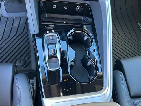 New 2025 Audi Q5 Premium Plus image 17