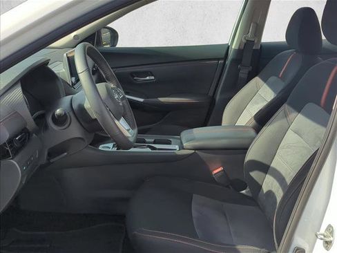 Used 2024 Nissan Sentra SR image 9