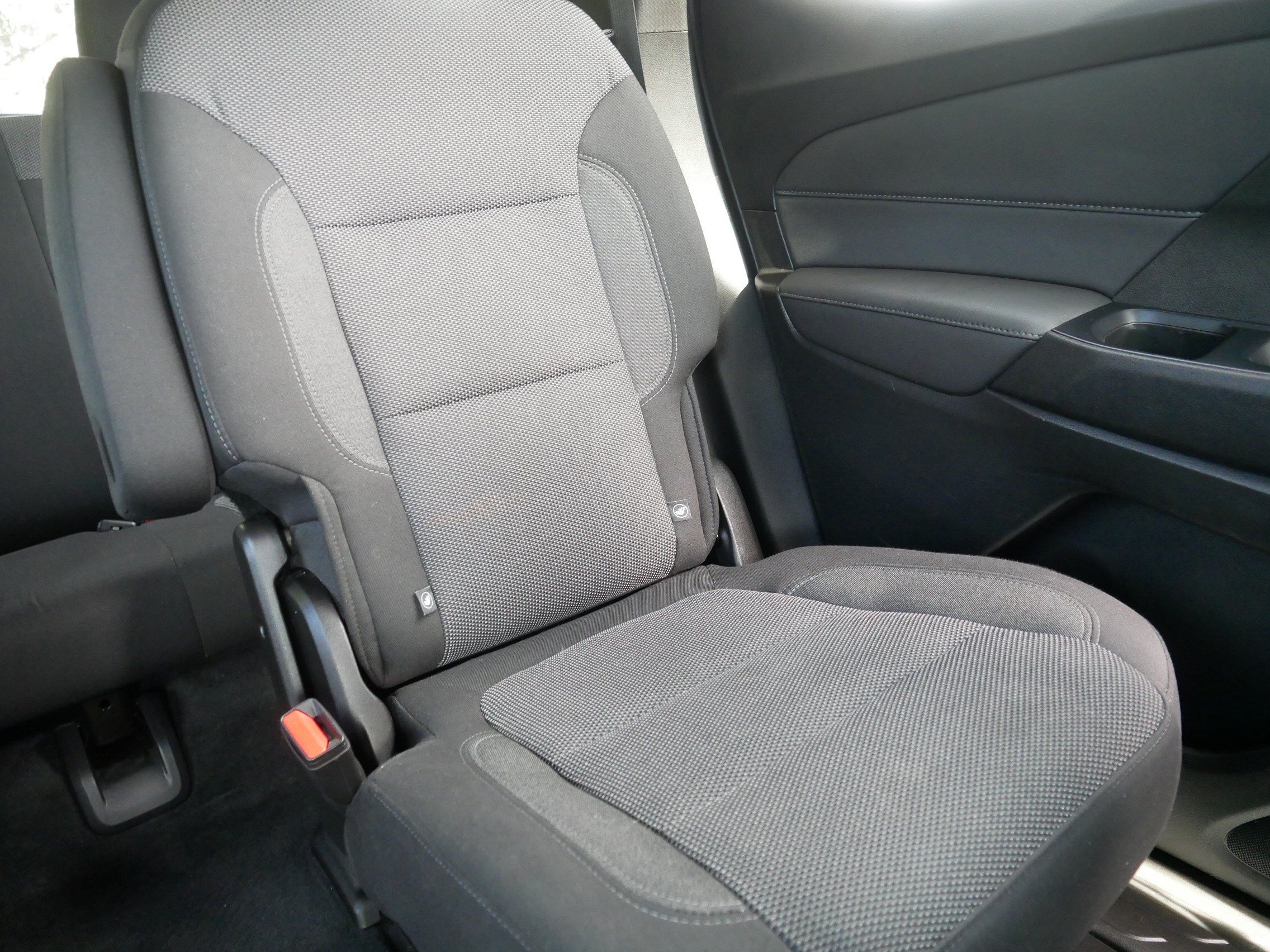 Used 2023 Chevrolet Traverse LT FWD image 14