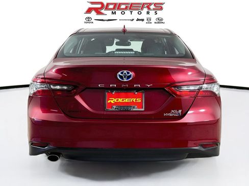 Certified 2022 Toyota Camry XLE w/ Navigation Upgrade Package FWD image 12