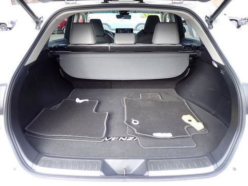 Certified 2021 Toyota Venza XLE image 6