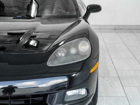 Used 2005 Chevrolet Corvette Convertible w/ Preferred Equipment Group RWD image 36
