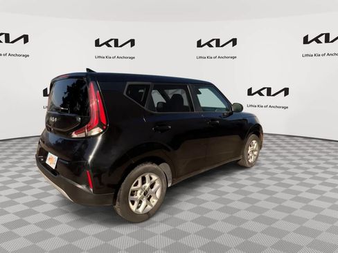Used 2023 Kia Soul LX w/ Option Group 015 FWD image 8