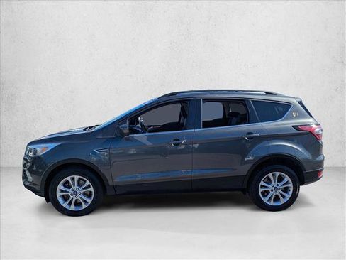 Used 2018 Ford Escape SE image 9