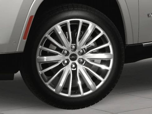 New 2025 Jeep Wagoneer Series II image 11