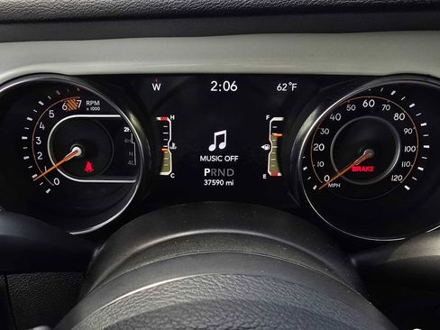 Used 2021 Jeep Wrangler Unlimited Sport AWD/4WD image 27