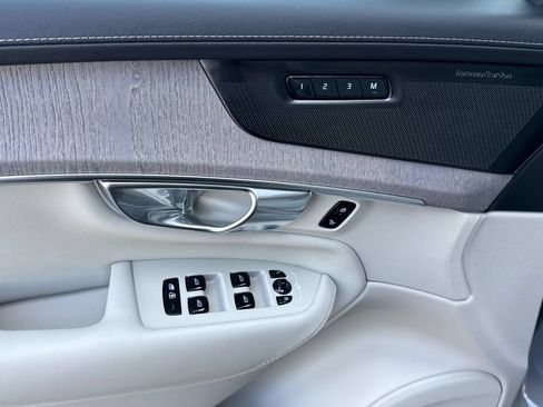 Certified 2026 Volvo XC90 T8 Ultra w/ Protection Package Premier AWD/4WD image 10