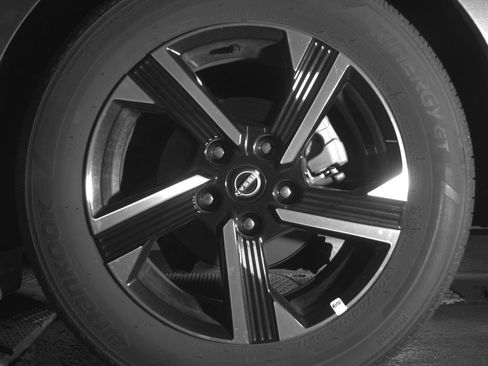 Used 2025 Nissan Sentra SV FWD image 14