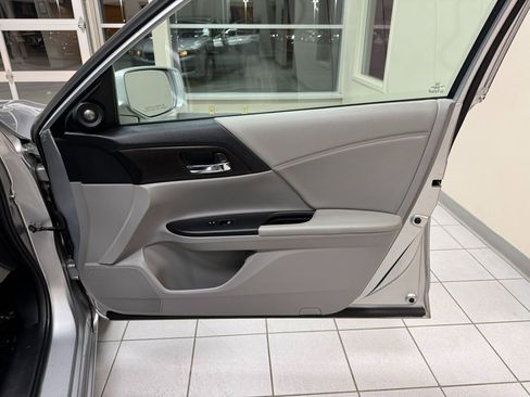 Used 2014 Honda Accord EX-L image 18