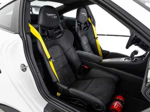 Used 2018 Porsche 911 GT2 RS image 35