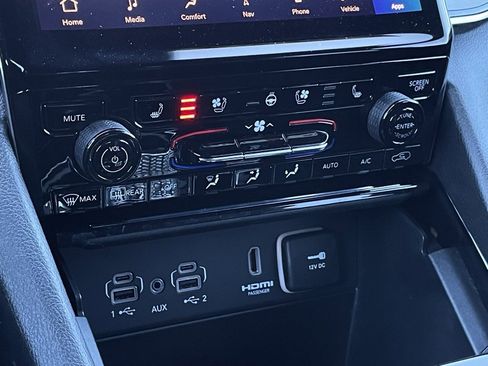 Used 2022 Jeep Grand Cherokee Trailhawk image 19