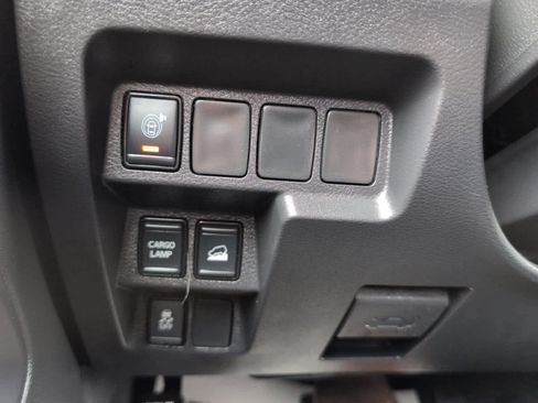 Used 2025 Nissan Frontier S image 24