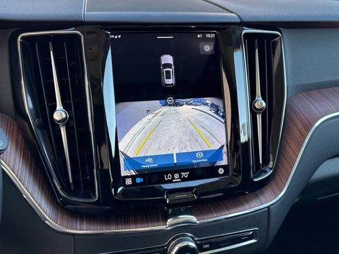 Used 2023 Volvo XC60 B5 Plus image 7