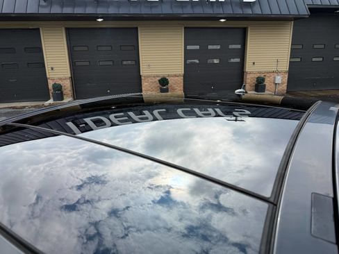 Used 2011 Mercedes-Benz E 350 4MATIC Sedan image 9