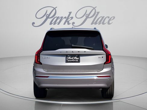 Certified 2026 Volvo XC90 B6 Plus w/ Protection Package Premier AWD/4WD image 4