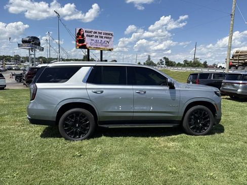 Used 2025 Chevrolet Tahoe High Country w/ Sun And Tow Package AWD/4WD image 14