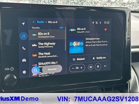 Used 2025 Toyota Corolla Cross LE image 33