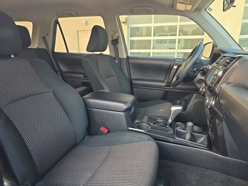 Used 2018 Toyota 4Runner TRD Off-Road AWD/4WD image 11