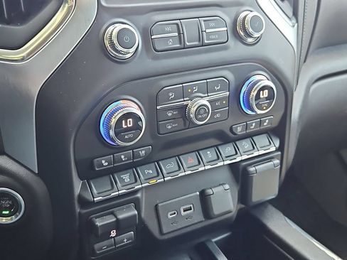 Used 2023 GMC Sierra 3500 SLT w/ SLT Premium Package AWD/4WD image 25