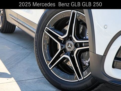 Certified 2025 Mercedes-Benz GLB 250 image 2