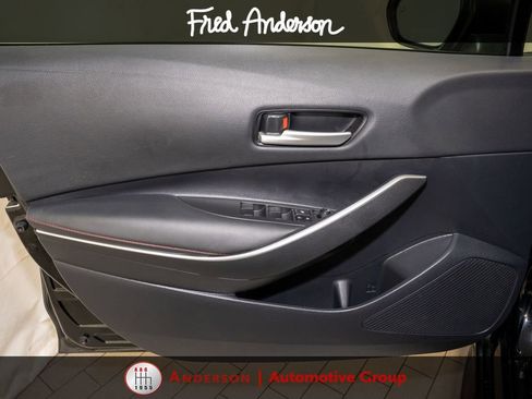 Used 2024 Toyota Corolla SE w/ Convenience Package FWD image 11
