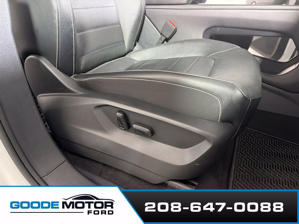 Used 2024 Volkswagen Atlas Cross Sport SEL R-Line AWD/4WD image 24