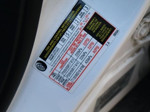 Used 2021 Nissan Kicks SR w/ Interior Electronics Package FWD image 29