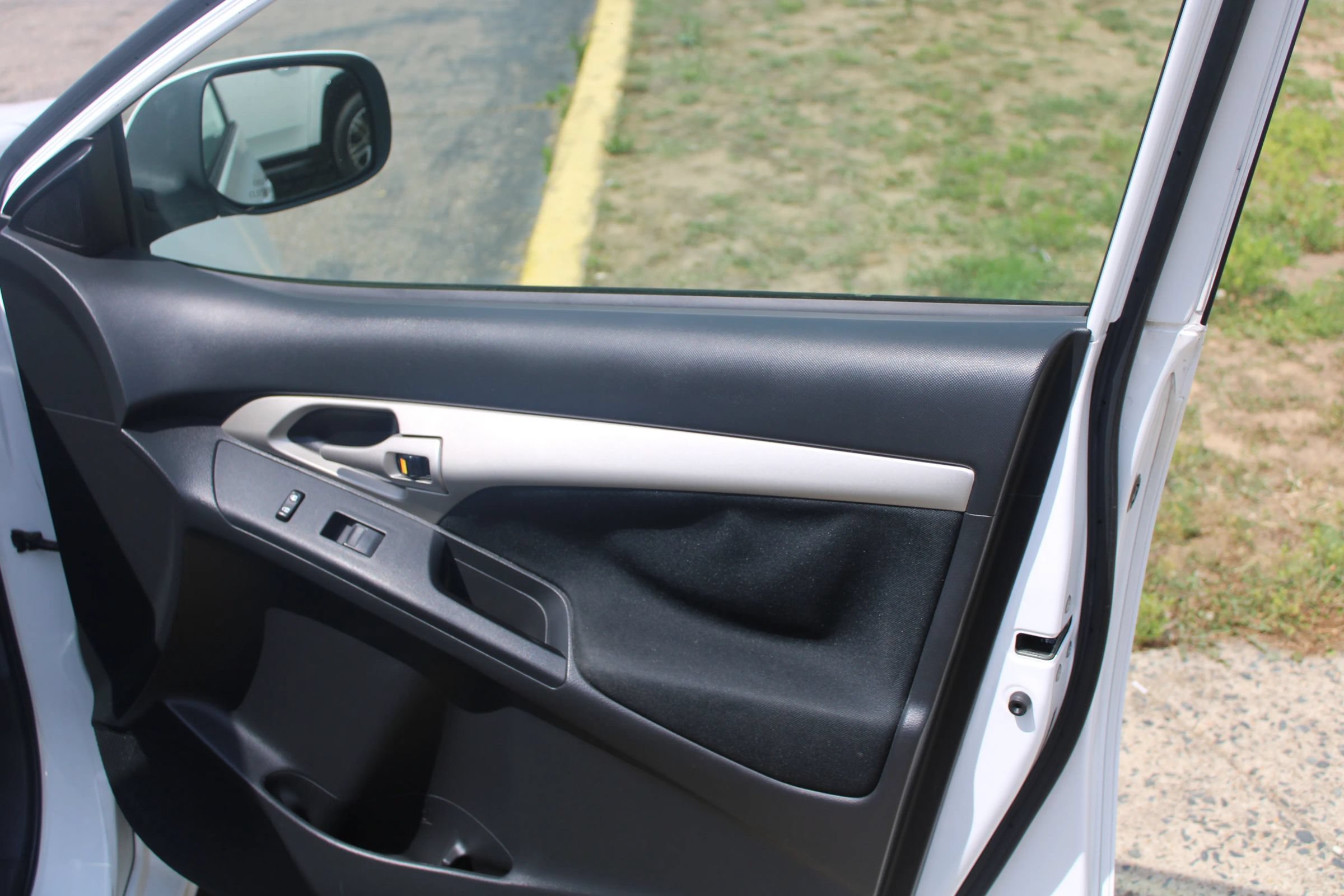 Used 2009 Toyota Matrix S FWD image 24