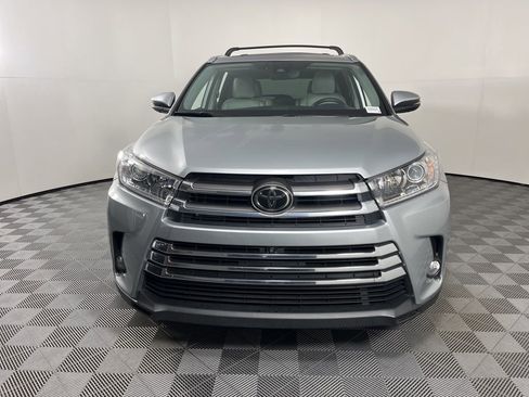 Used 2018 Toyota Highlander Limited Platinum image 7