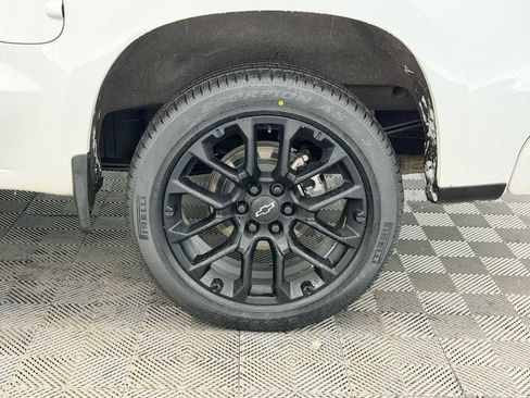 Used 2024 Chevrolet Silverado 1500 High Country image 16