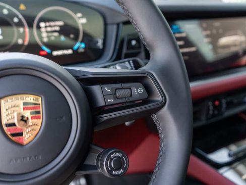 New 2026 Porsche Cayenne S AWD/4WD image 21