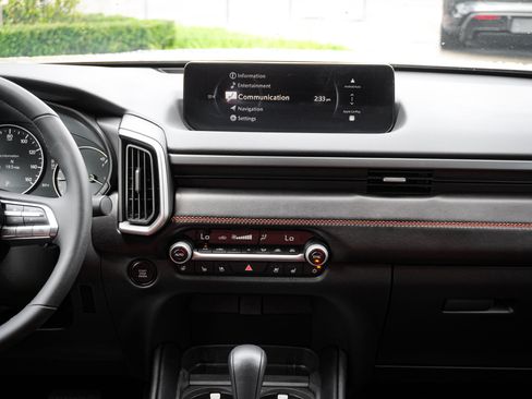Certified 2025 MAZDA CX-50 Meridian Edition w/ Apex Package AWD/4WD image 31