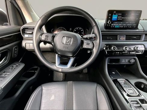 Used 2024 Honda Pilot EX-L image 9