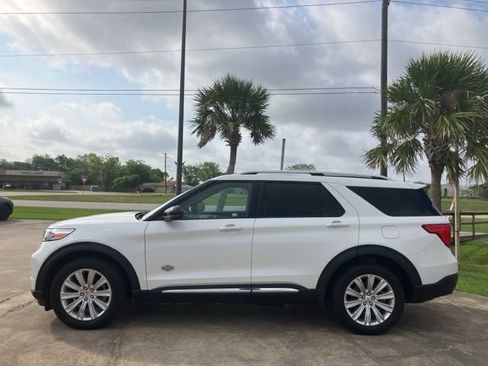 Used 2022 Ford Explorer King Ranch w/ Technology Package AWD/4WD image 4
