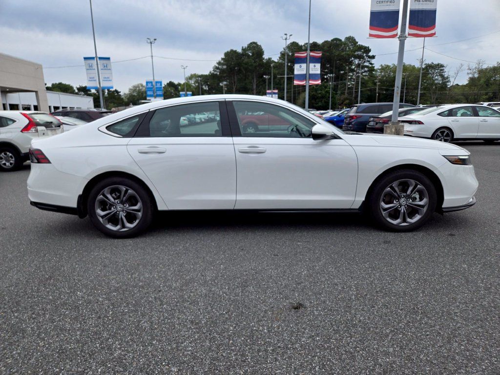 Used 2025 Honda Accord EX-L image 4