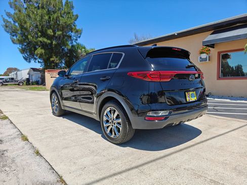 Used 2021 Kia Sportage S w/ S FWD Premium Package image 7