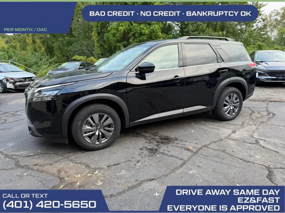Used 2025 Nissan Pathfinder SV w/ SV Premium Package AWD/4WD image 2