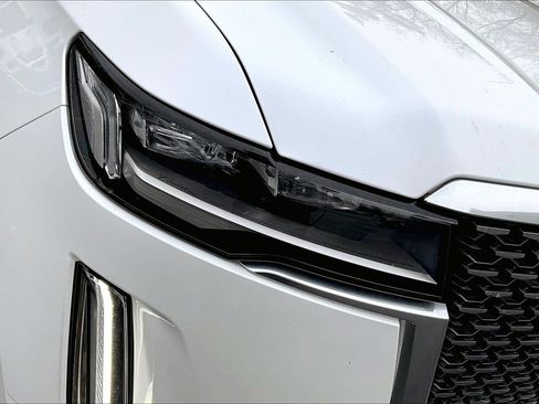 Used 2021 Cadillac Escalade Premium Luxury image 23