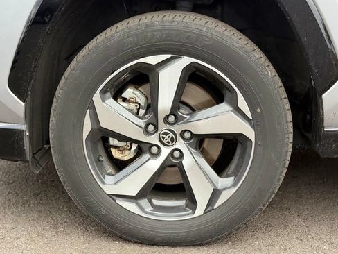 Used 2024 Toyota RAV4 SE w/ Weather & Moonroof Package AWD/4WD image 9