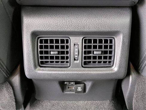 Used 2025 Toyota Camry SE FWD image 20