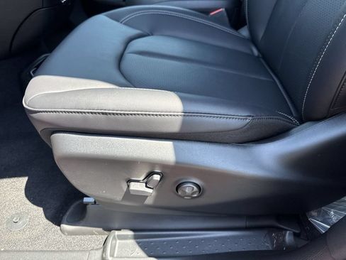 New 2027 Chrysler Pacifica Select FWD image 24