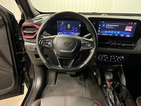 Certified 2025 Chevrolet TrailBlazer RS w/ Convenience Package image 17