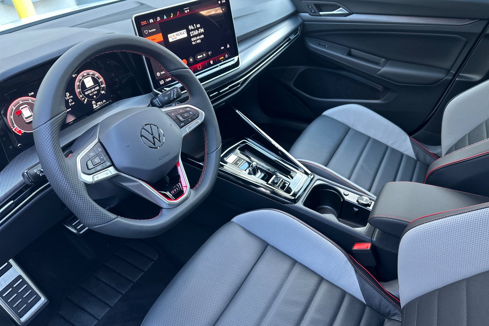 New 2026 Volkswagen GTI SE FWD image 8