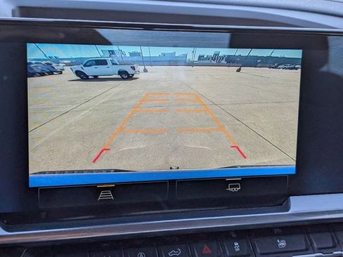 Used 2025 Chevrolet Silverado 1500 LT image 15