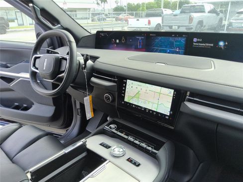 New 2026 Lincoln Navigator Reserve AWD/4WD image 25