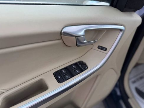 Used 2015 Volvo XC60 T5 AWD/4WD image 39