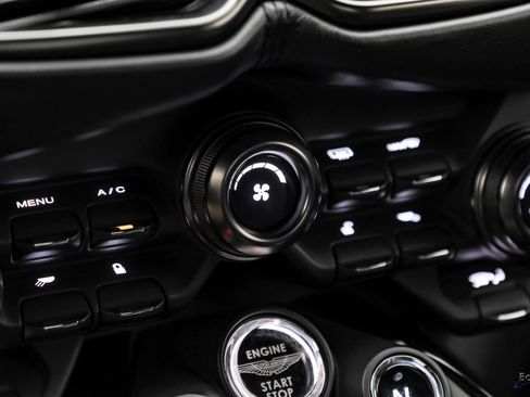 Used 2019 Aston Martin V8 Vantage Coupe RWD image 64