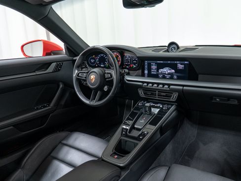 Certified 2020 Porsche 911 Carrera S RWD image 18